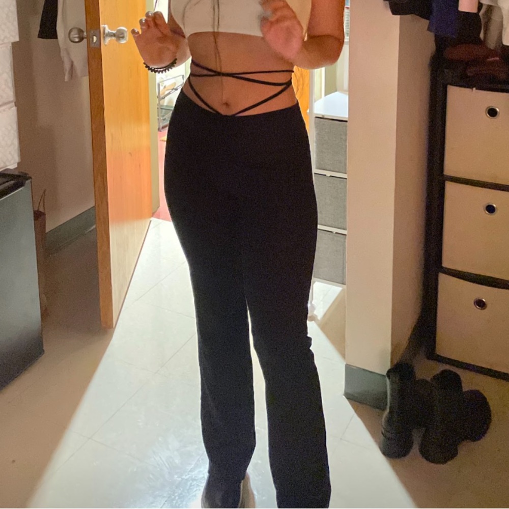 IAMGIA HALO PANTS SIZE SMALL